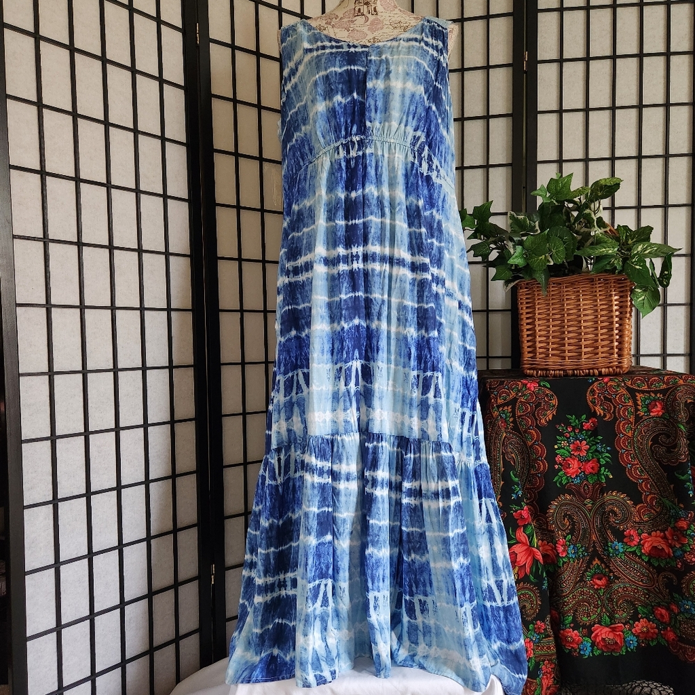 beachlunchlounge Blue Tie-Dye Maxi Dress